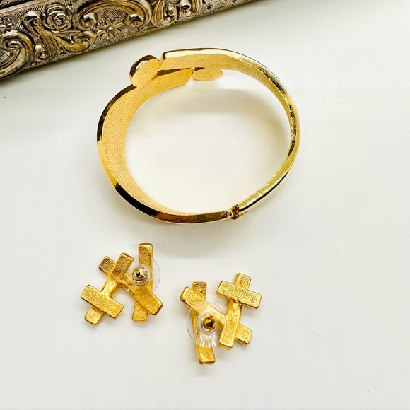 Vintage Modernist Crystal Bracelet & NWT Rhinestone Earrings - Picture 6 of 14